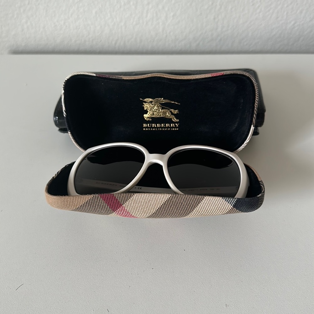 Burberry sunglasses
